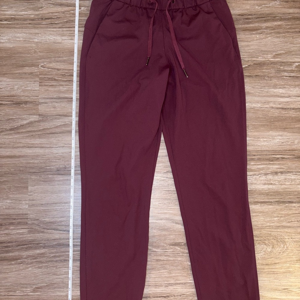 lululemon athletica Women's On The Fly in Plum - Picture 5 of 7